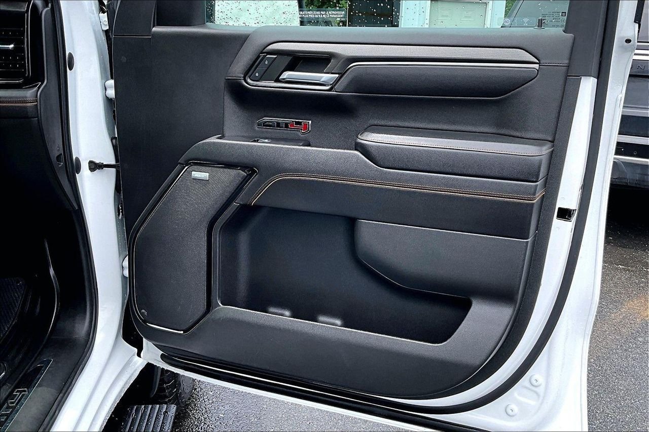 Used 2023 Summit White GMC AT4 image 30