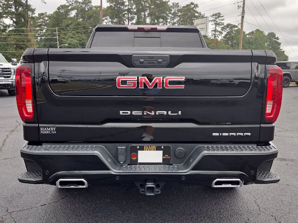 Used 2024 Onyx Black GMC Denali image 10