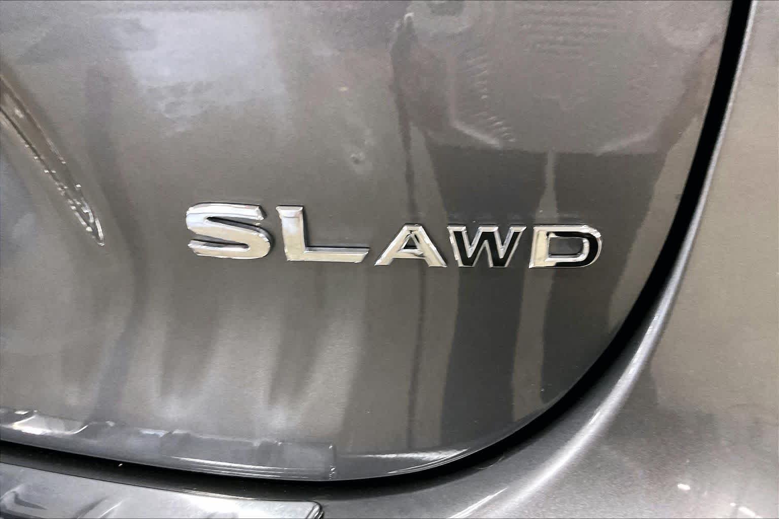 Used 2022 Gun Metallic Nissan SL image 10