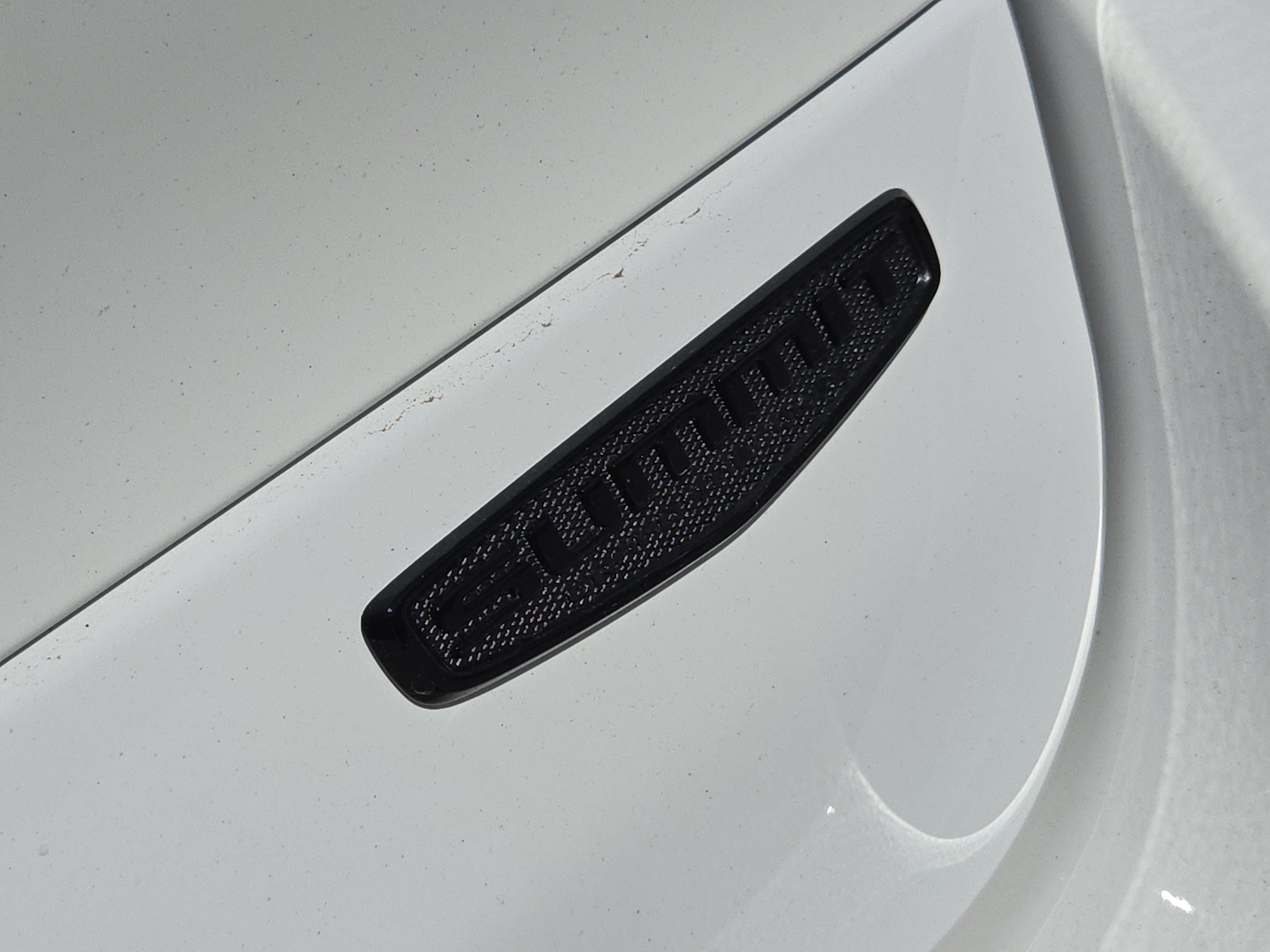 New 2026 Bright White Clear-Coat Exterior Paint Jeep Summit image 9