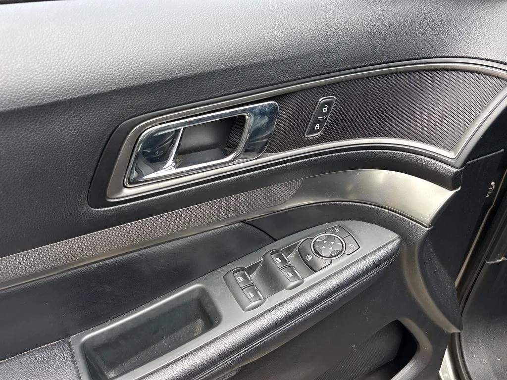 Certified Used 2018 Gray Ford XLT image 16