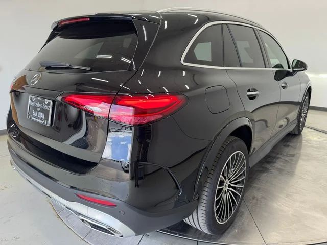 New 2026 Black Mercedes-Benz GLC 300 image 33