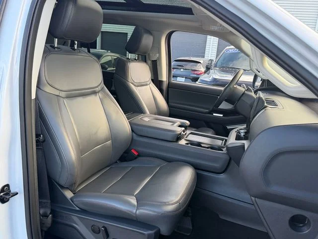 Certified Used 2025 Silver Metallic Ford Active image 19