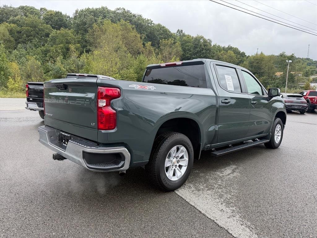 Used 2026  CHEVROLET RST image 4