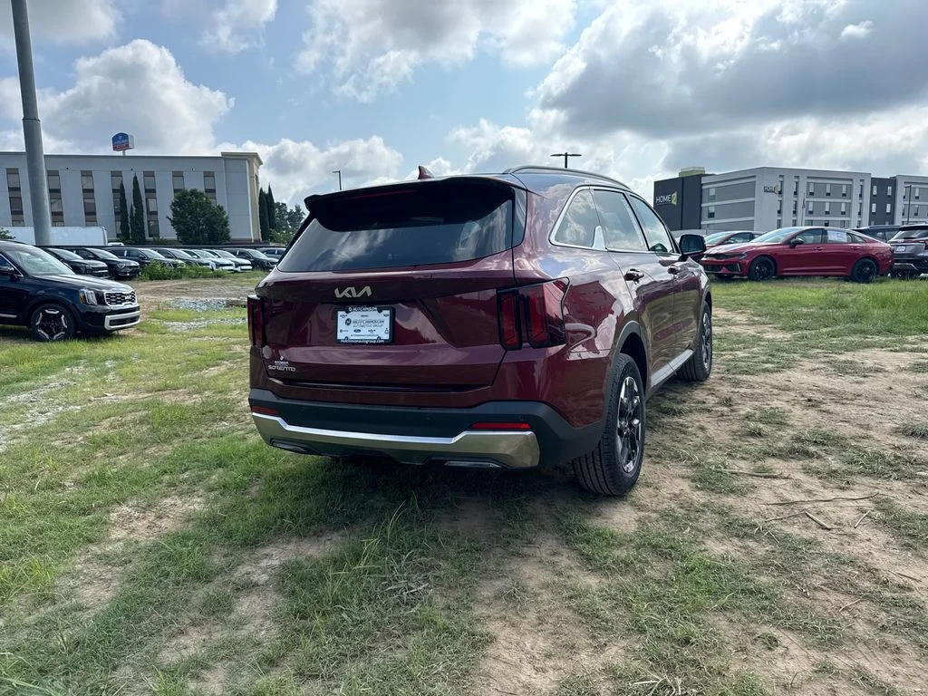 New 2025 Red Kia S image 3