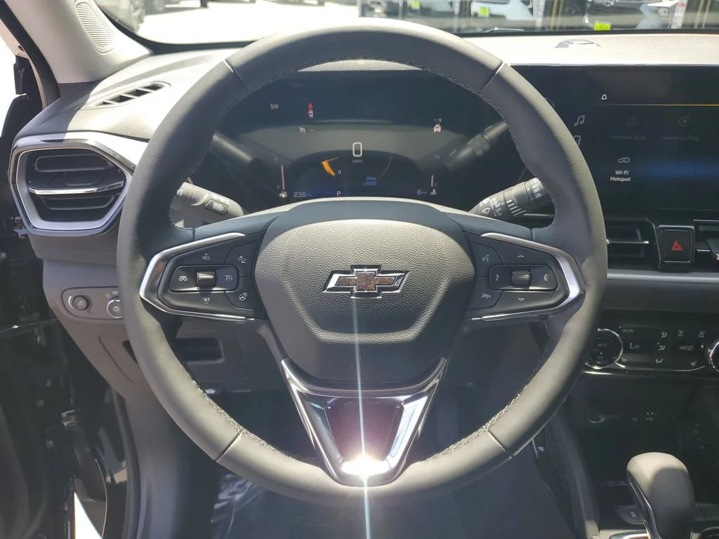 New 2026 Mosaic Black Metallic Chevrolet LT image 29