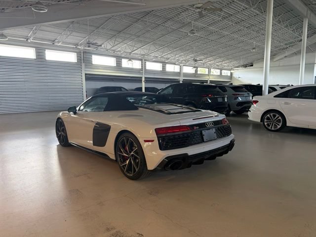 Used 2023 Suzuka Gray Metallic Audi V10 performance image 5