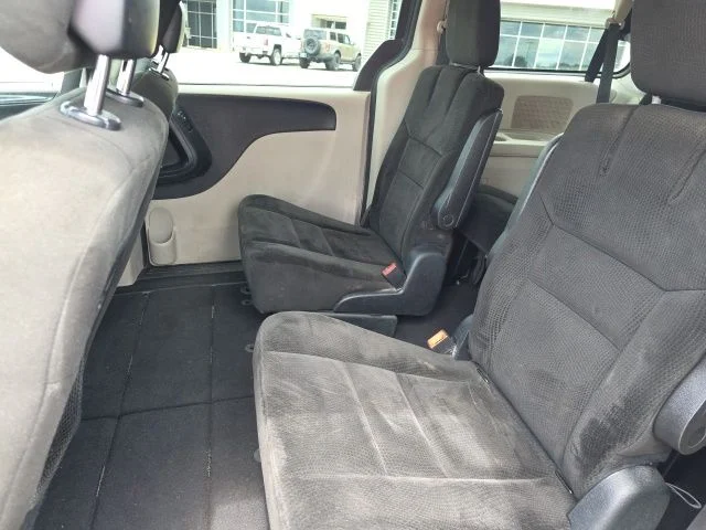 Used 2016 Gray Dodge SXT image 10
