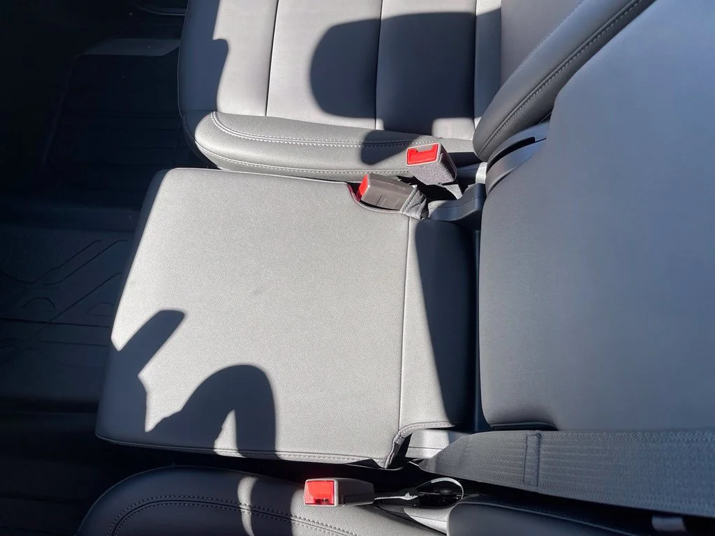 New 2026 Summit White Chevrolet LT DRW image 18
