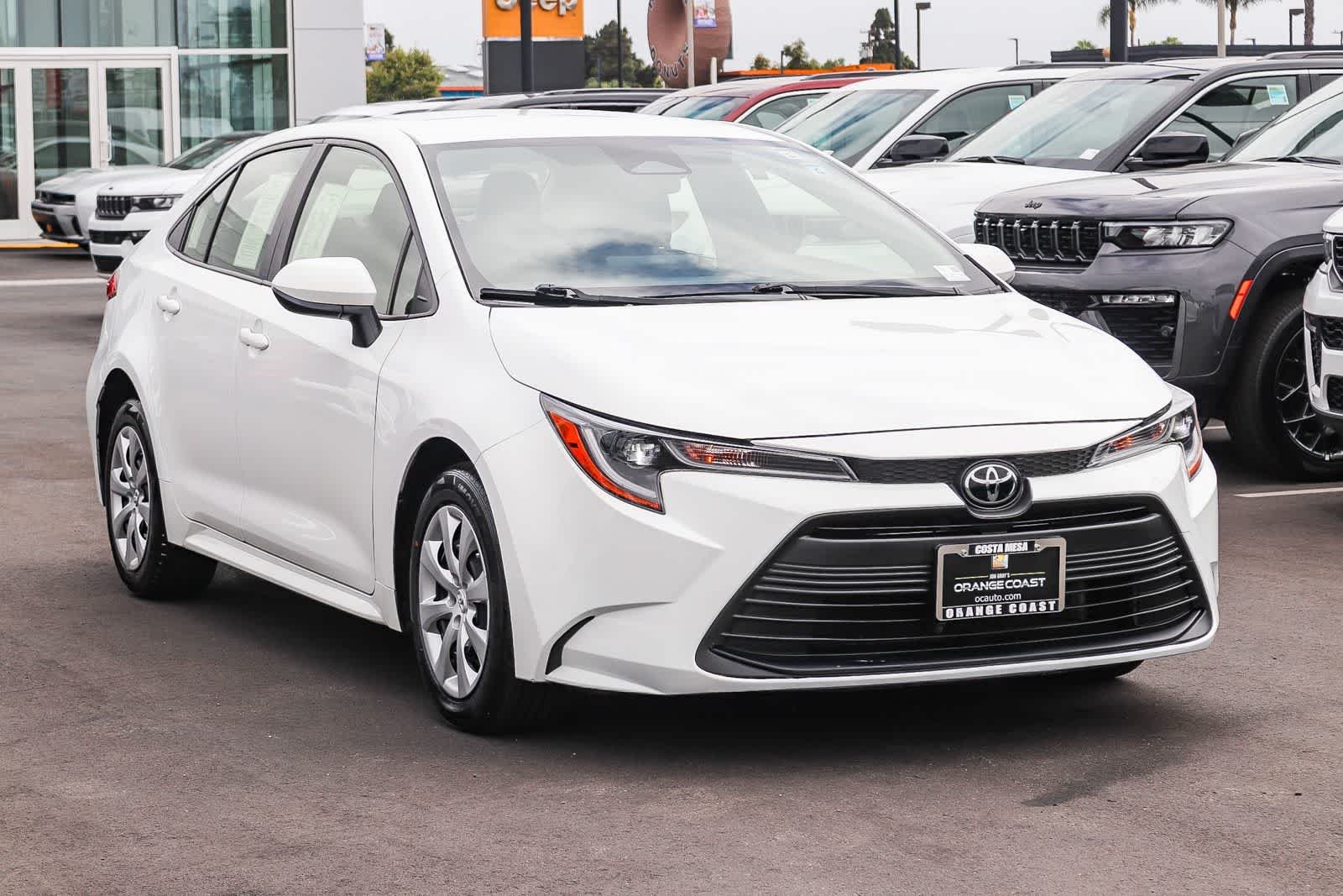 Used 2023 Ice Cap Toyota LE image 3
