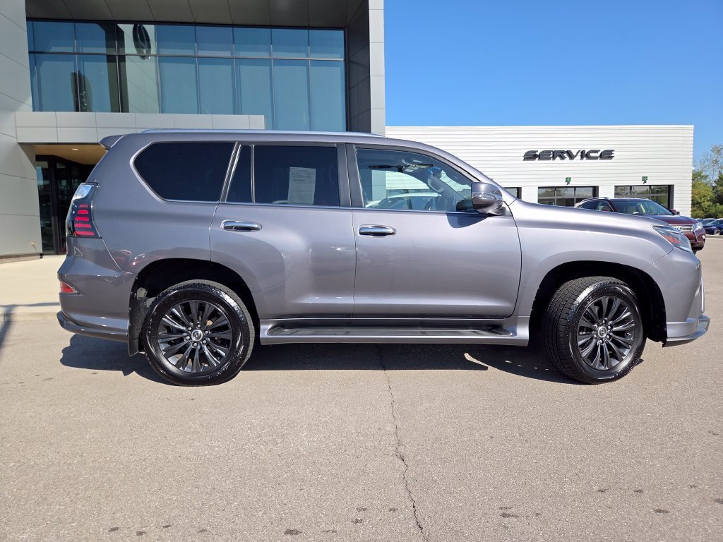 Used 2023 Gray Pearl Lexus 460 Premium image 28