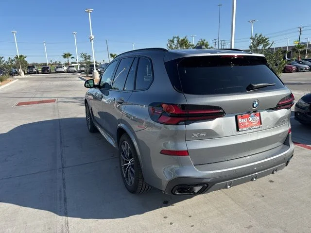 New 2026 Gray BMW xDrive40i image 4