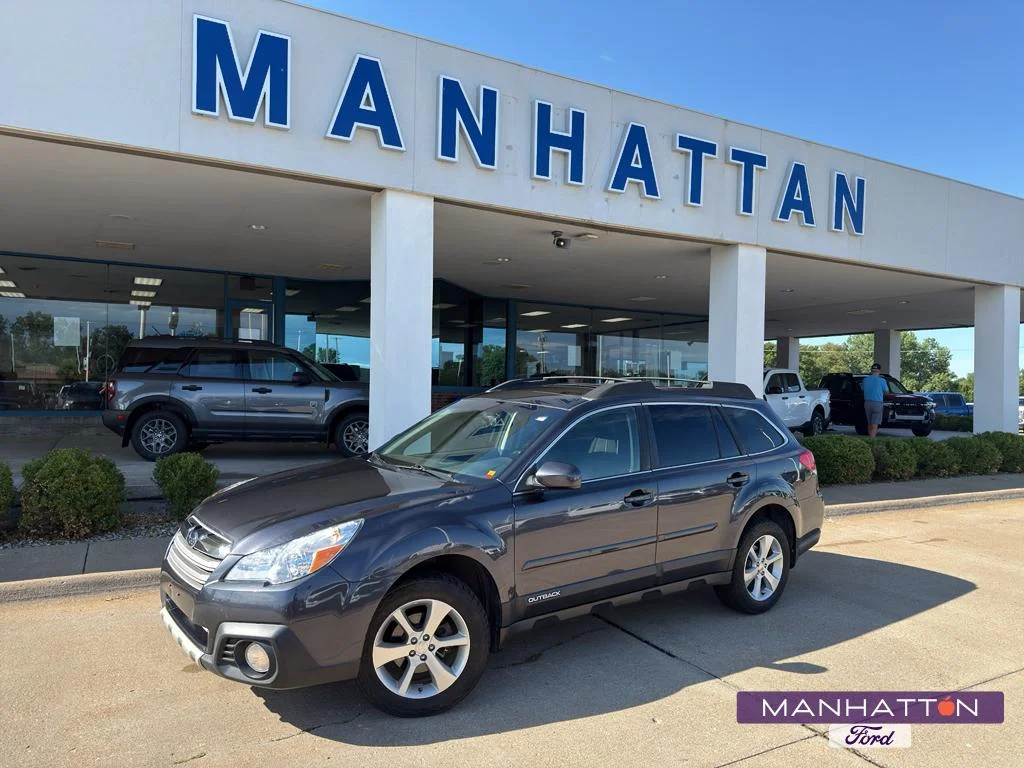 Used 2013  Subaru 2.5i Limited image 1