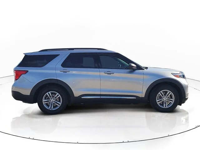 Used 2021 Silver Ford XLT image 4