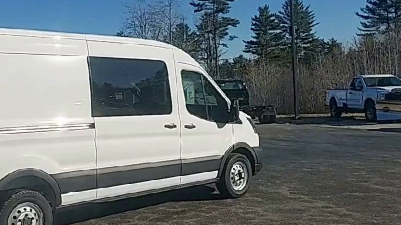 New 2026 Oxford White Ford Cargo Van image 21