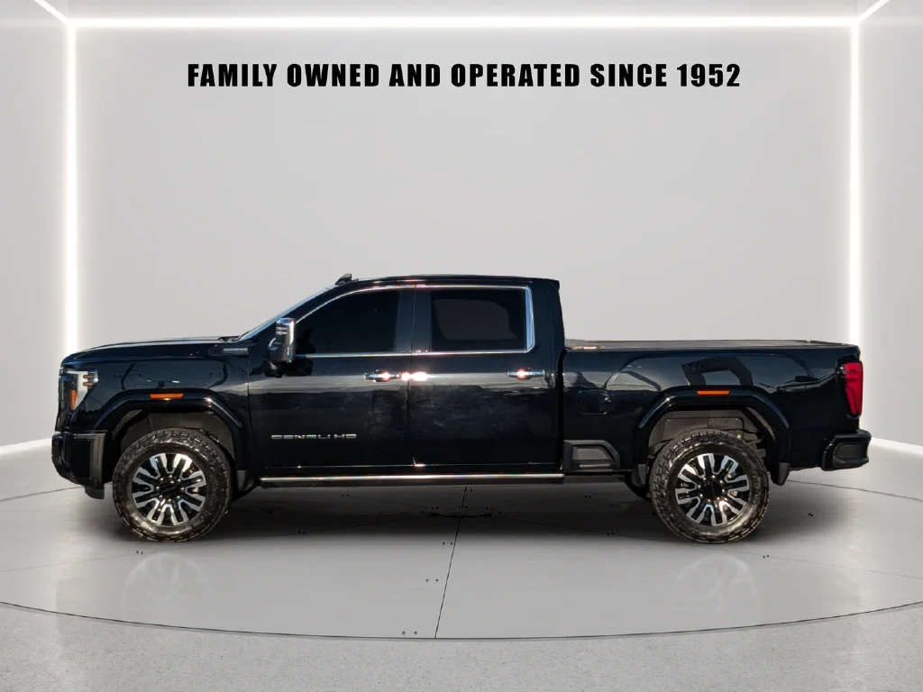 Used 2024 Black GMC Denali Ultimate image 3