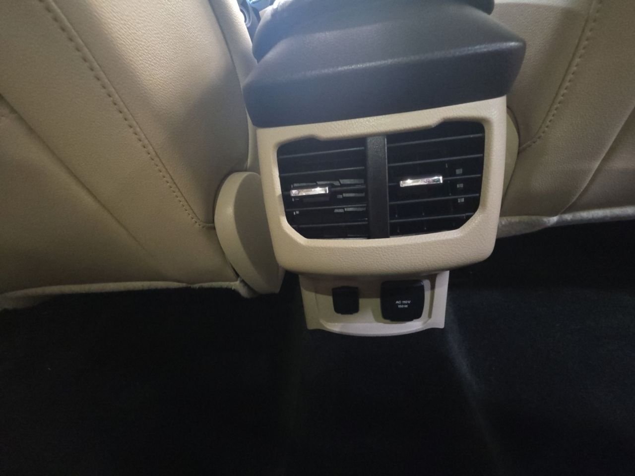Used 2016 White Ford SE image 15