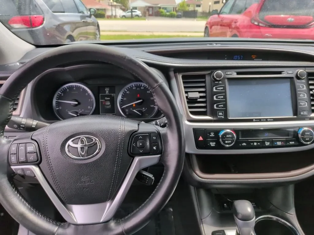 Used 2016 Midnight Black Metallic Toyota Limited image 21