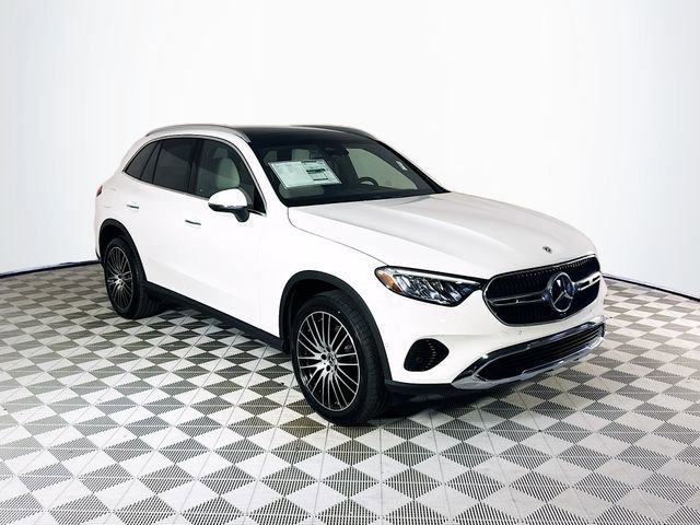 New 2026 Polar White Mercedes-Benz GLC 300 image 32