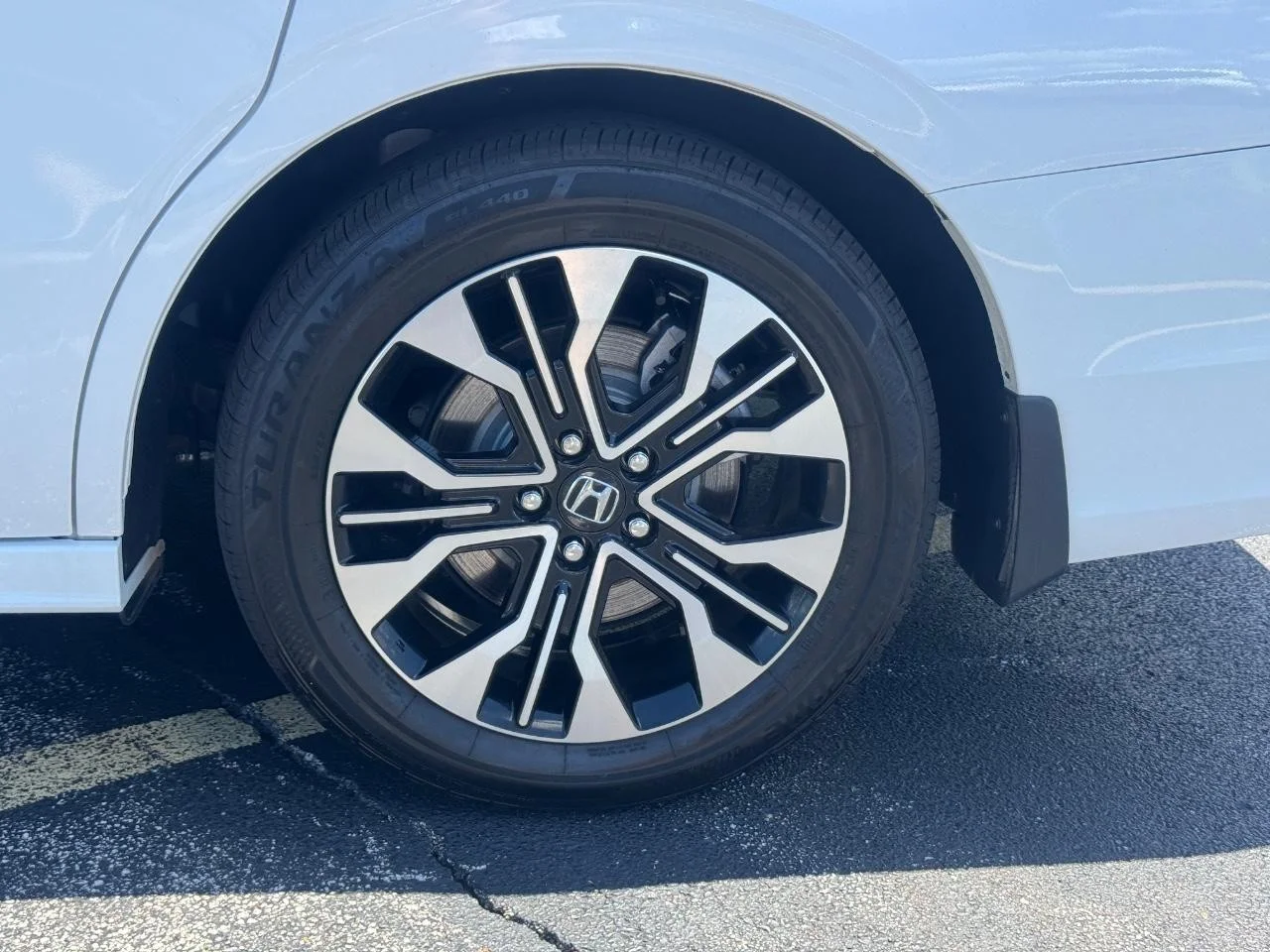 2026 Honda Odyssey Elite - Photo 8