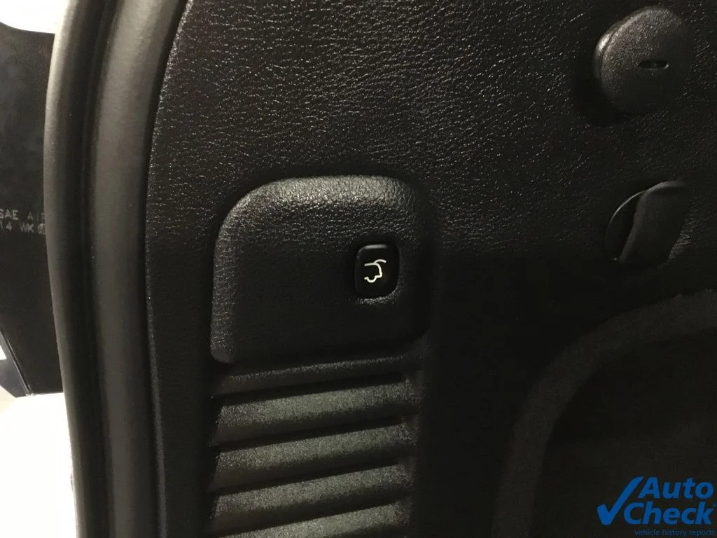 Used 2020 White Jeep Altitude image 13