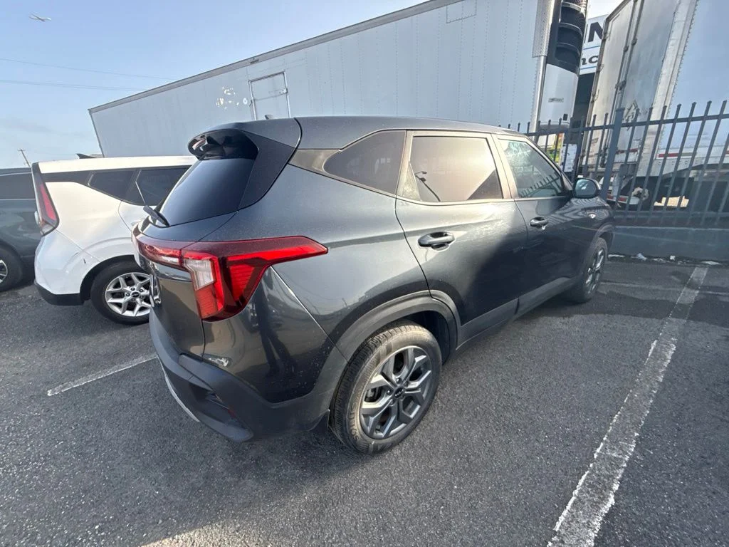 Used 2025 Black Kia LX image 5