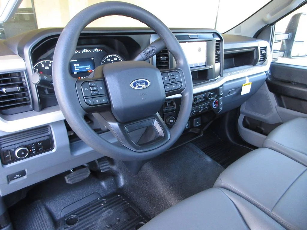 New 2026 Oxford White Ford XL image 15