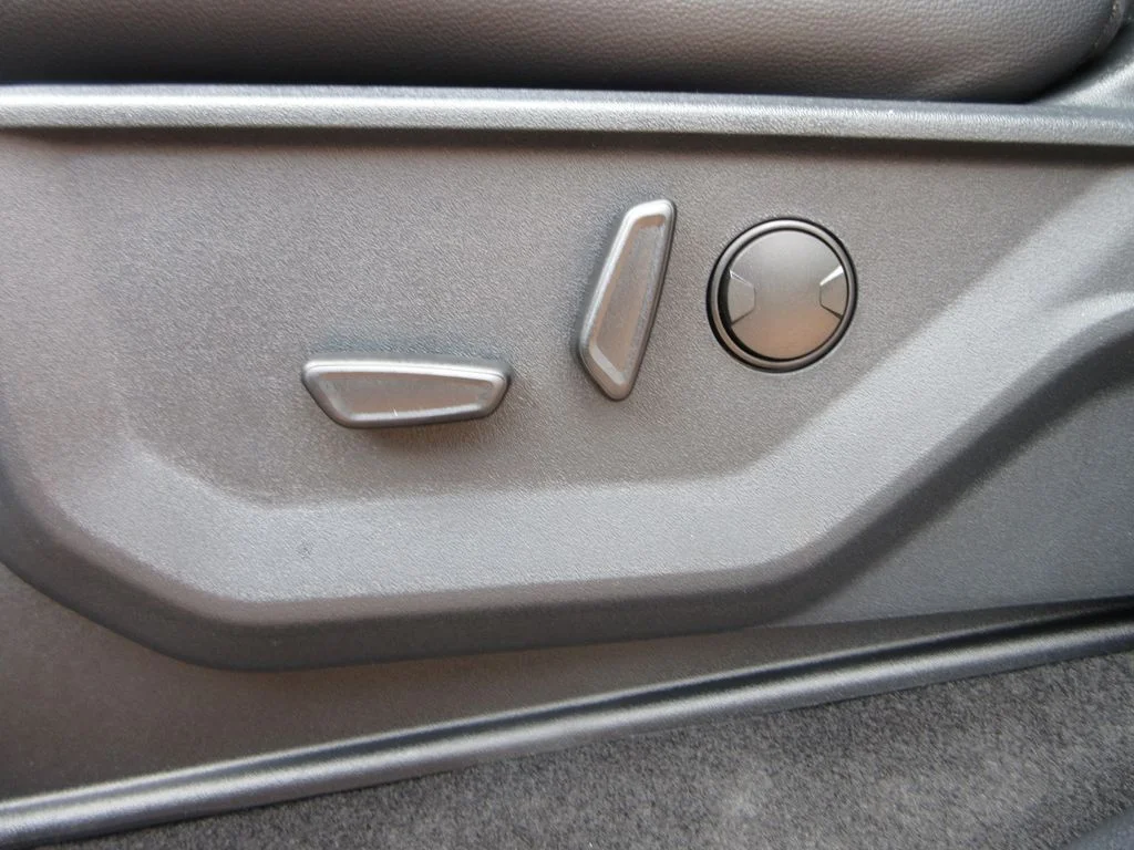 New 2026 Carbonized Gray Metallic Ford Lariat image 12