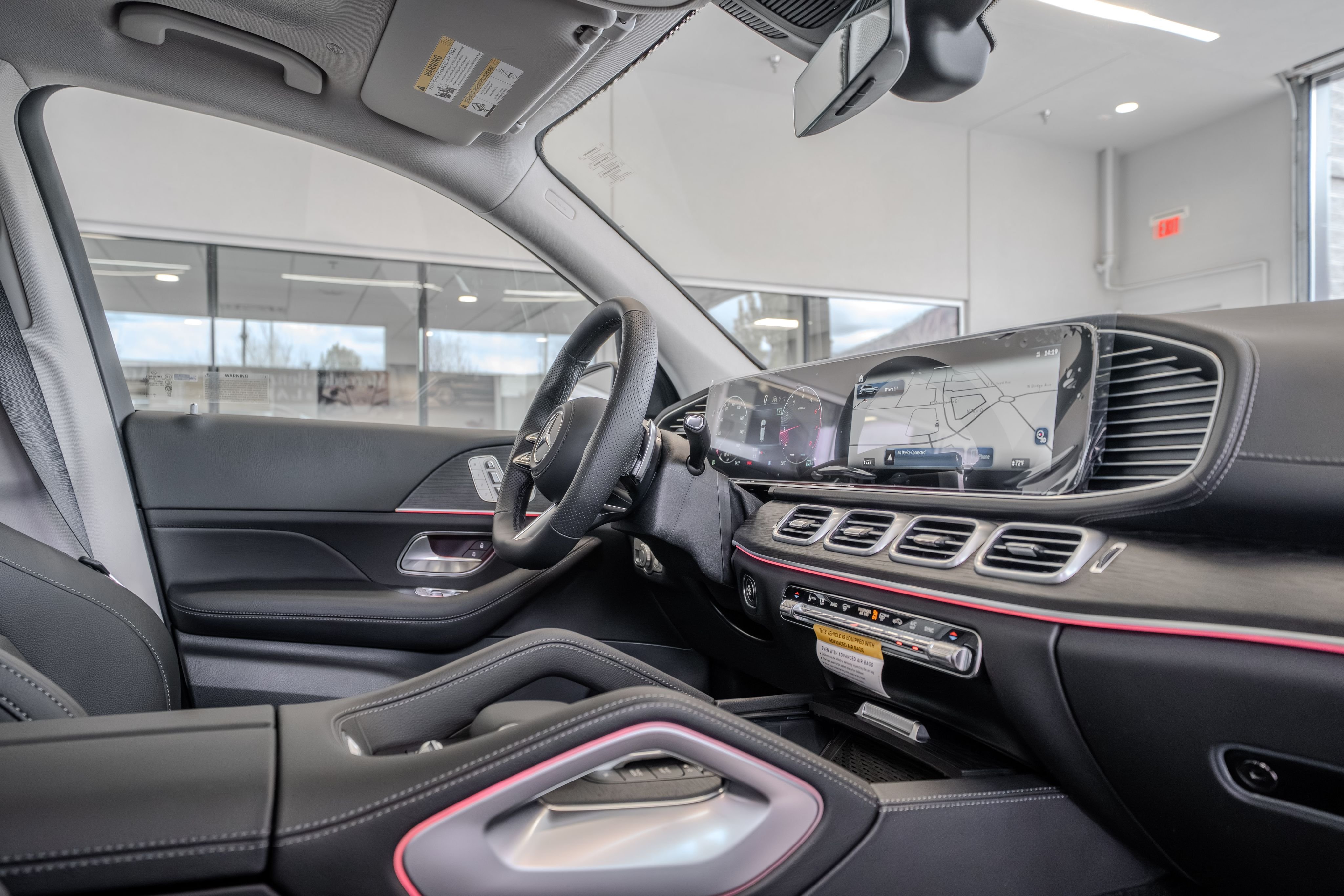 New 2026 MANUFAKTUR Moonlight White Metallic Mercedes-Benz GLS 450 image 18