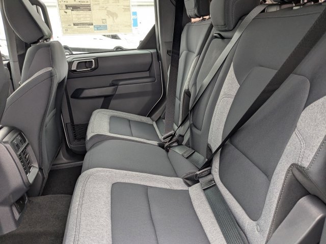 2025 Ford Bronco 4-Door Base - Photo 13