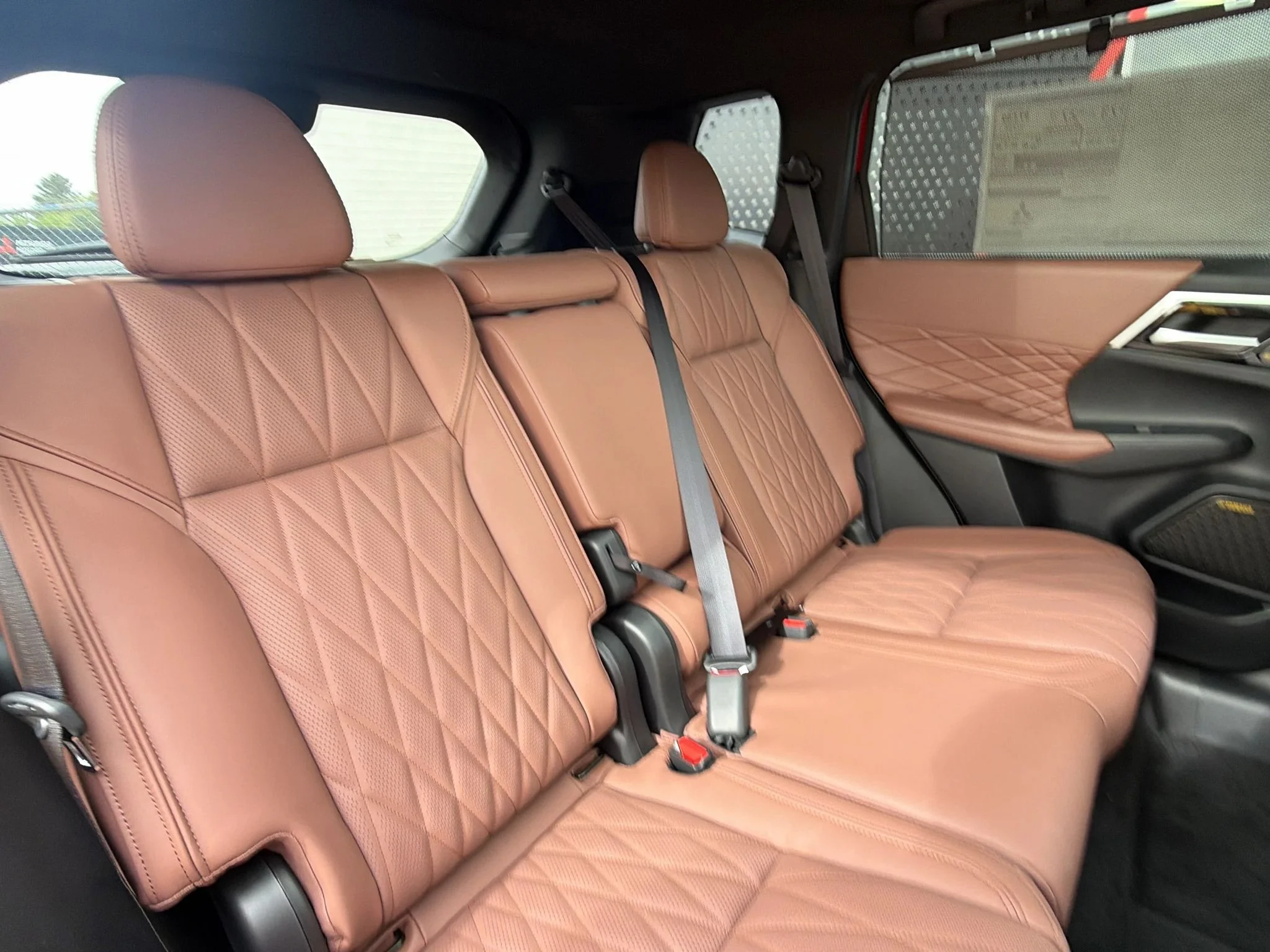 New 2026 Red Diamond W/Black Roof Mitsubishi SEL S-AWC image 24