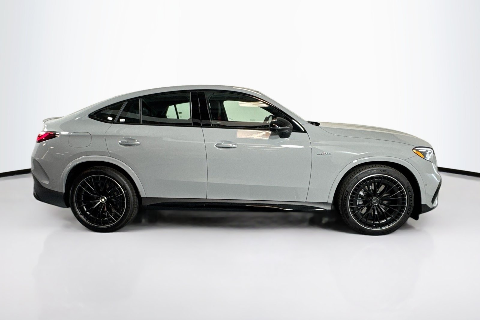New 2026 Manufaktur Alpine Grey Mercedes-Benz AMG® GLC 43 image 4
