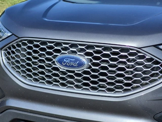 Used 2024 Gray Ford SEL image 36