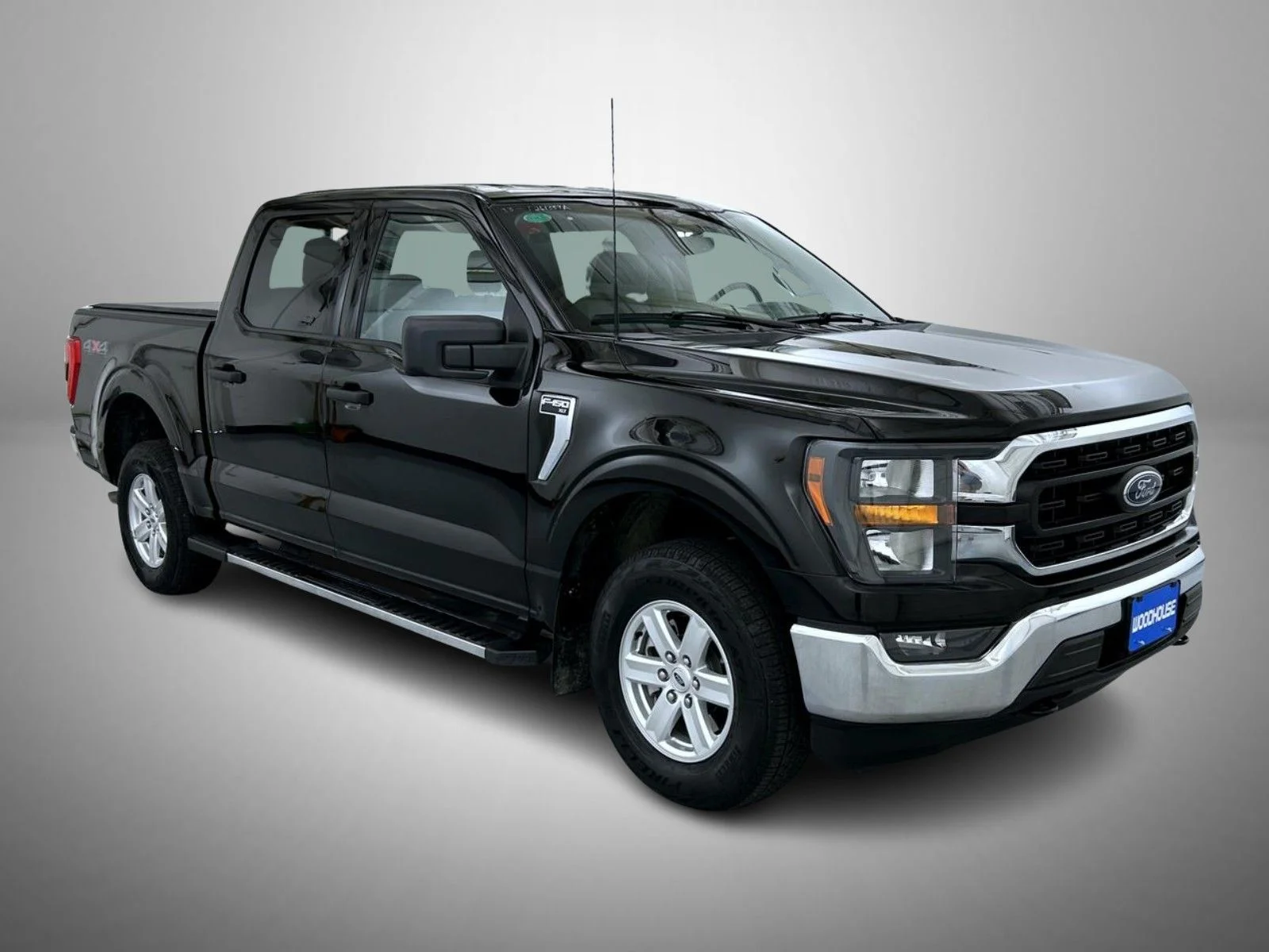 Used 2023 Black Ford XLT image 3