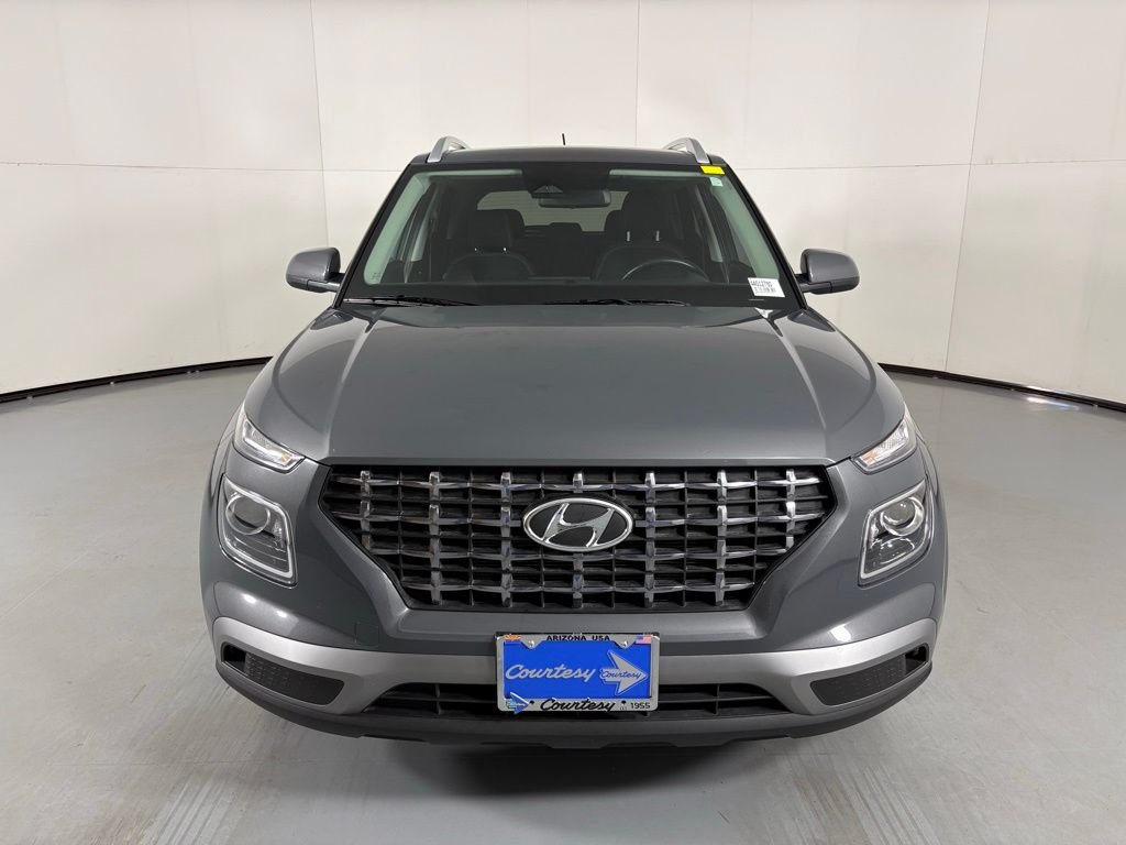 Used 2025 Gray Hyundai SEL image 3