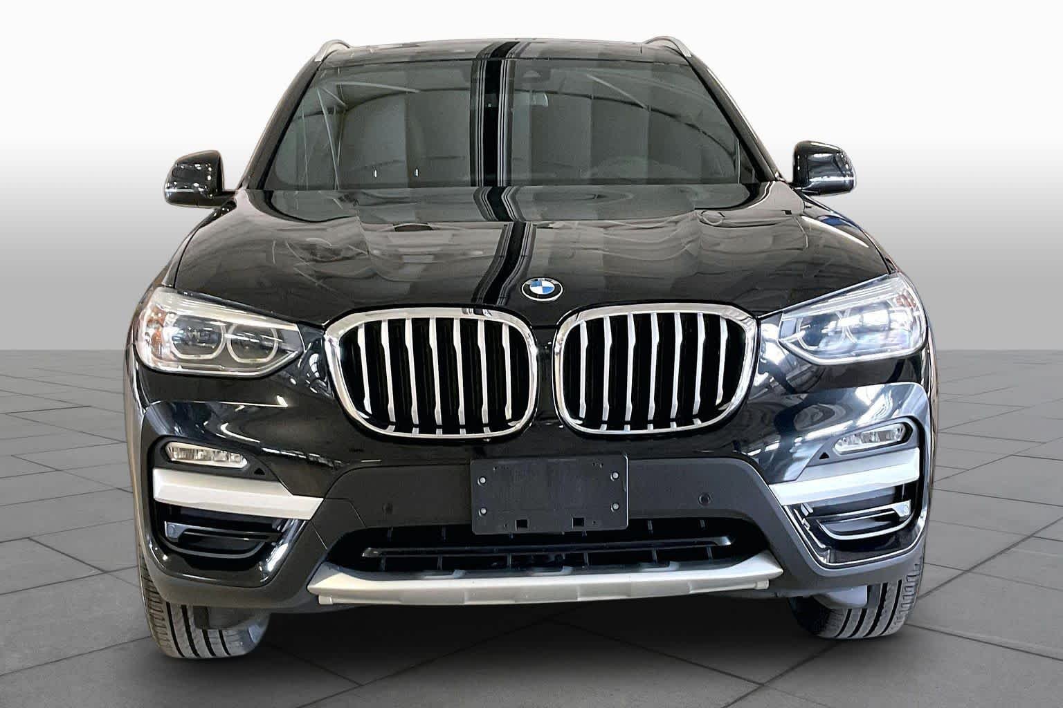 Used 2019 Black Sapphire Metallic BMW xDrive30i image 3