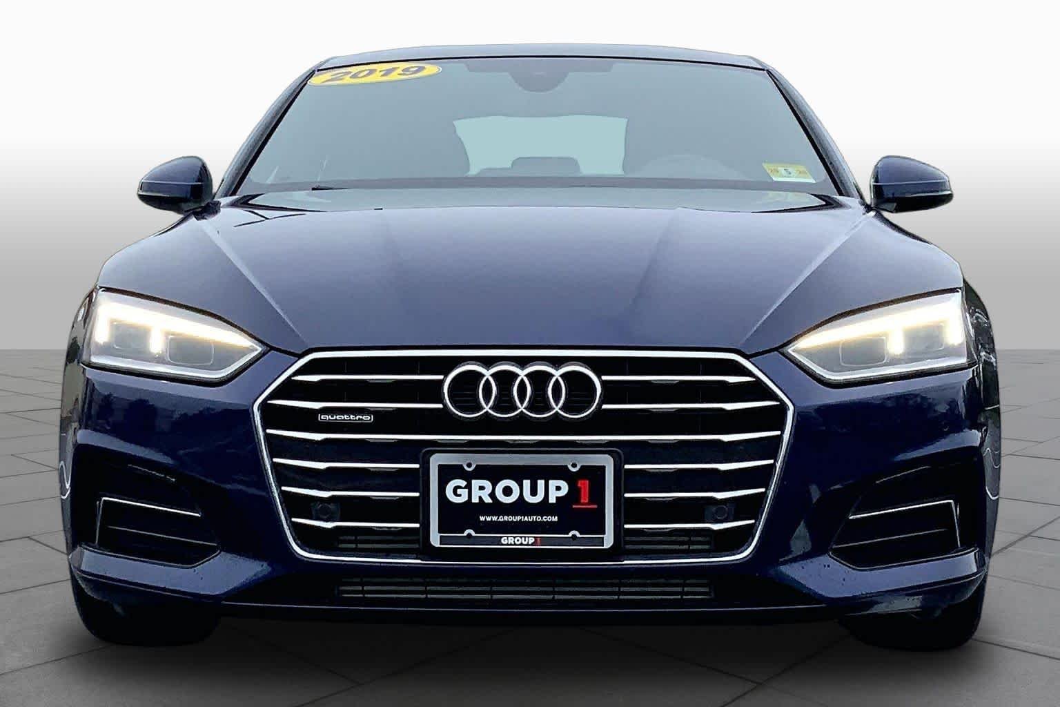 Used 2019 Navarra Blue Metallic Audi Premium Plus image 3