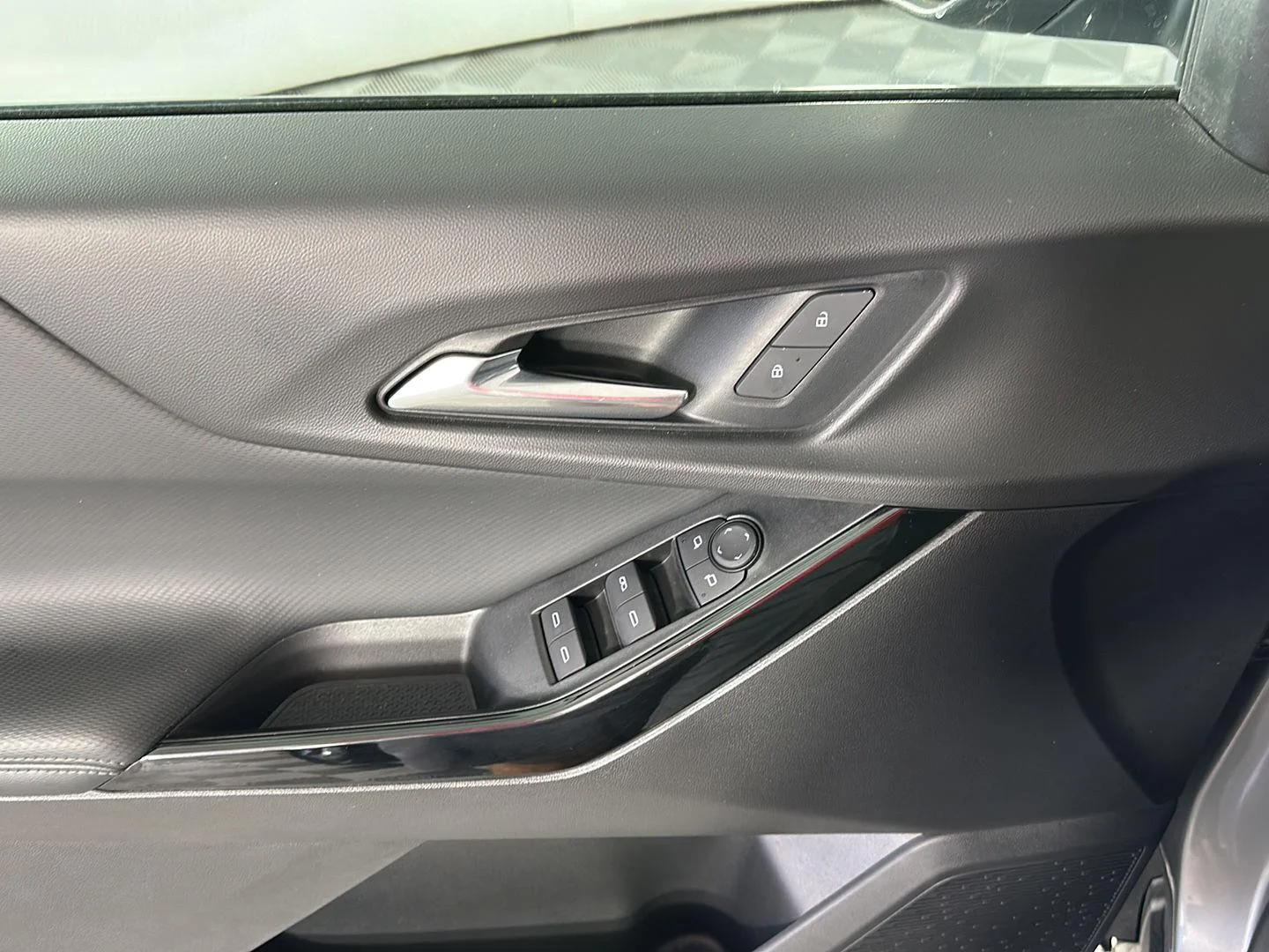 Used 2025 Sterling Gray Metallic Chevrolet AWD LT image 15