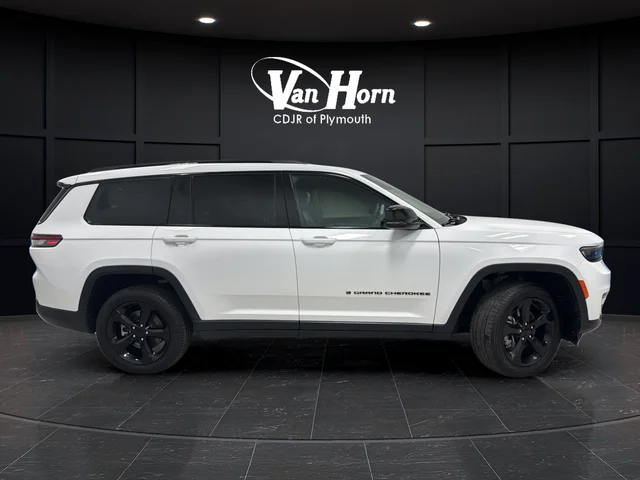 Used 2024 Bright White Clearcoat Jeep Limited image 8