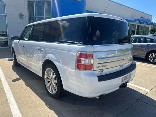 Used 2019 White Ford Limited image 5