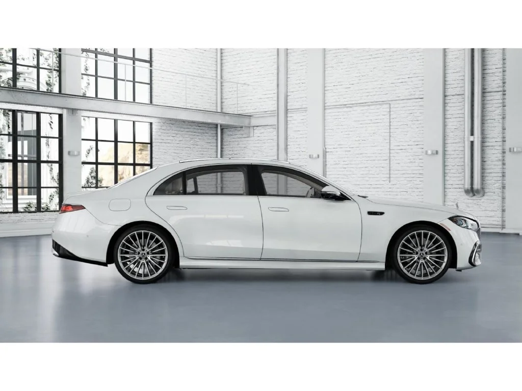 New 2027 White Mercedes-Benz S 580 image 34