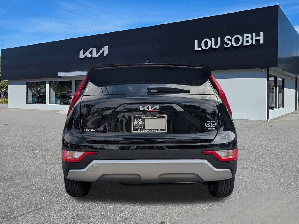 New 2025 Aurora Black Pearl Kia LX image 4