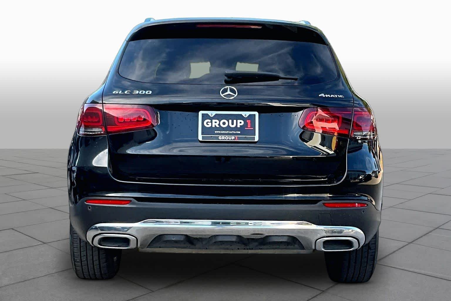 Used 2022  Mercedes-Benz GLC 300 image 5