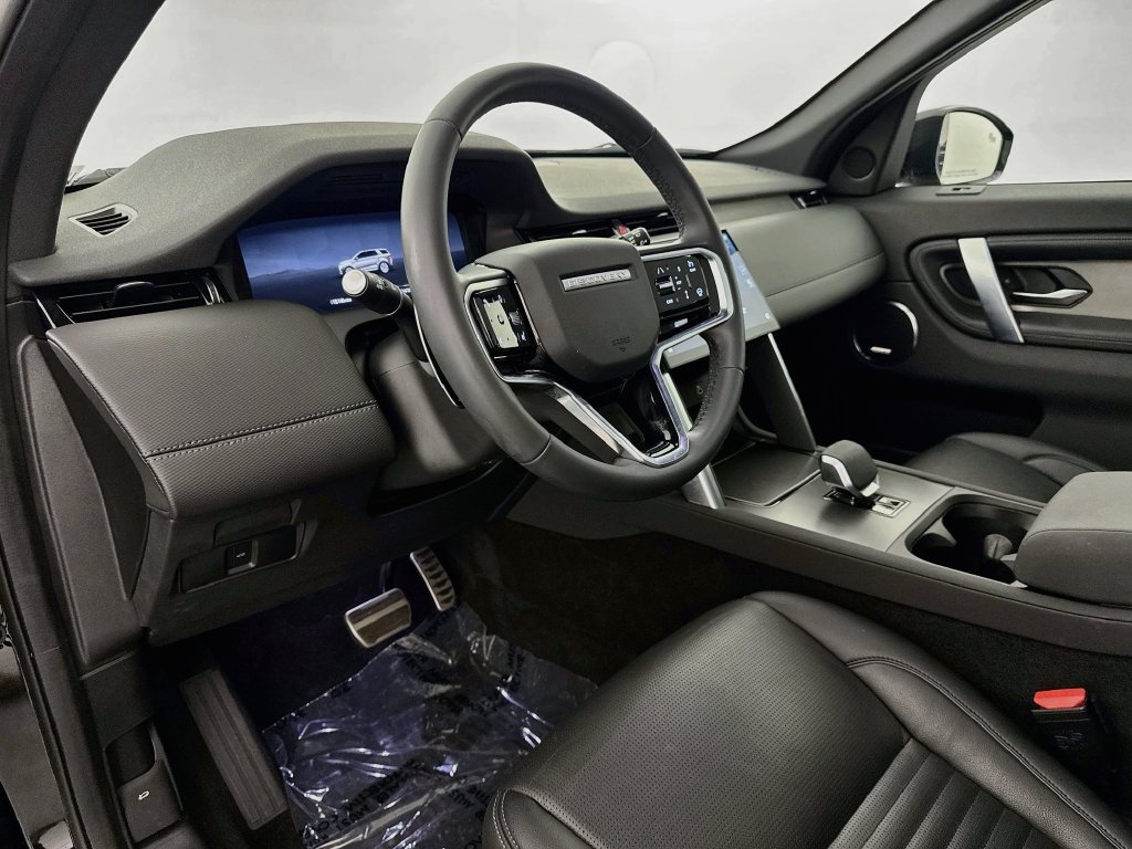 Certified Used 2025 Black Land Rover Dynamic SE image 9