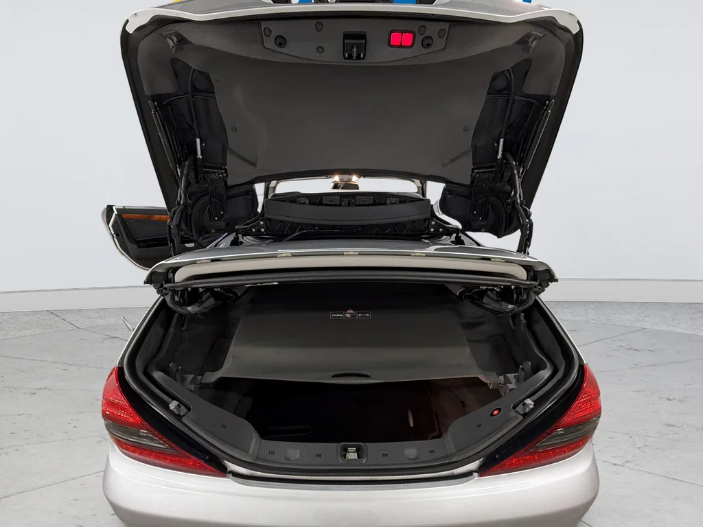 Used 2009 Silver Mercedes-Benz SL 550 image 34