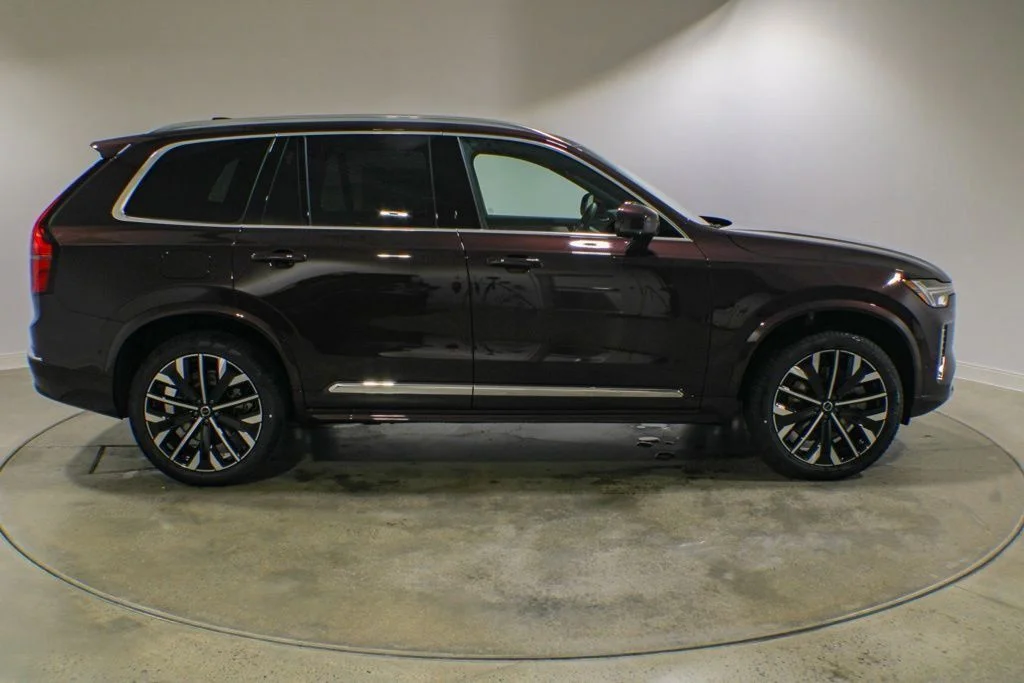 New 2026 Red Metallic Volvo T8 Plus image 6