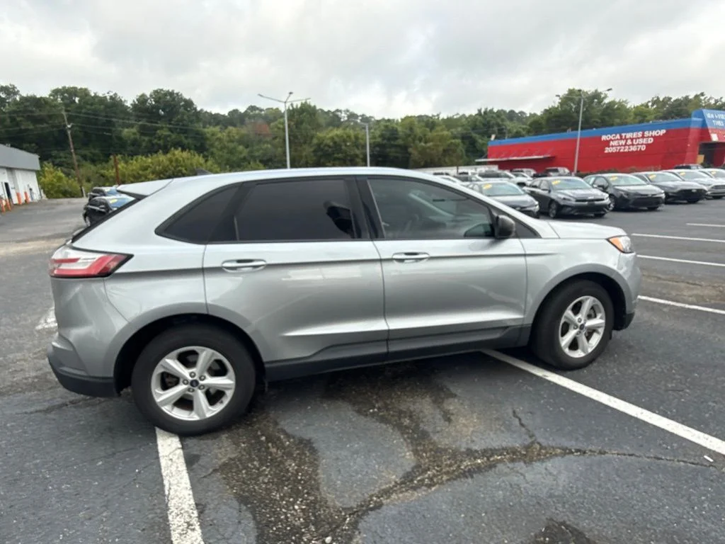 Used 2021 Silver Metallic Ford SE image 6