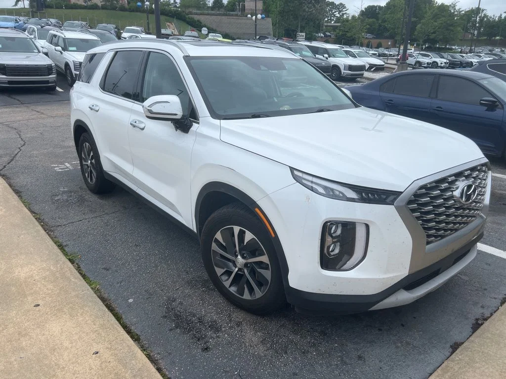 Used 2022 White Hyundai SEL image 6