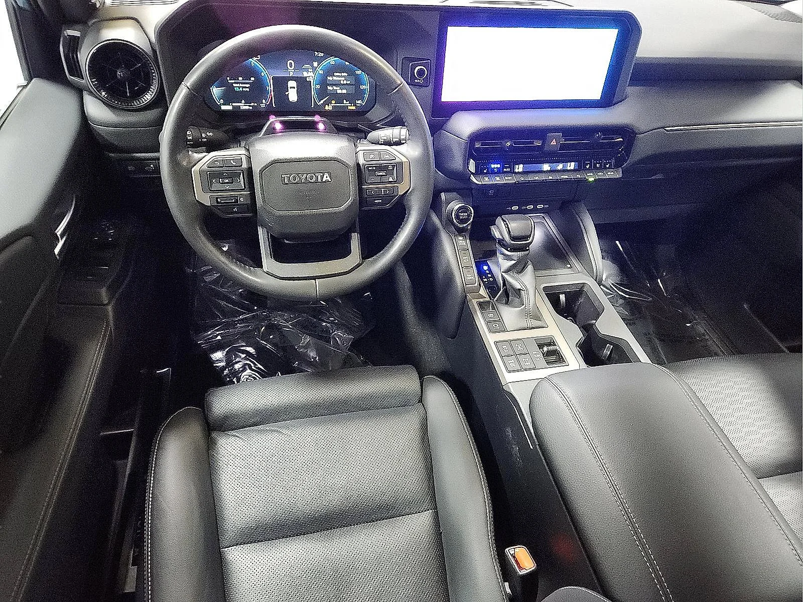 Used 2025 Blue Toyota  image 9