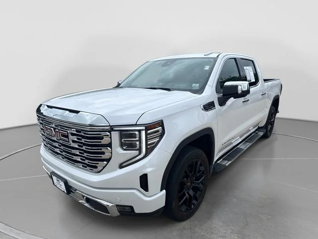 Used 2023 White GMC Denali image 4